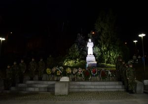 паметник