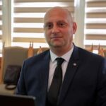 Крепостните стени на Царевец да бъдат обезопасени и отворени за туристически разходки - това предлага арх. Драгомир Йосифов.