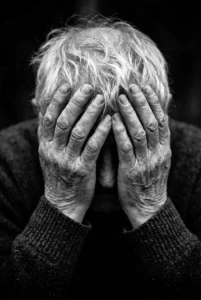 older-10032940_1280