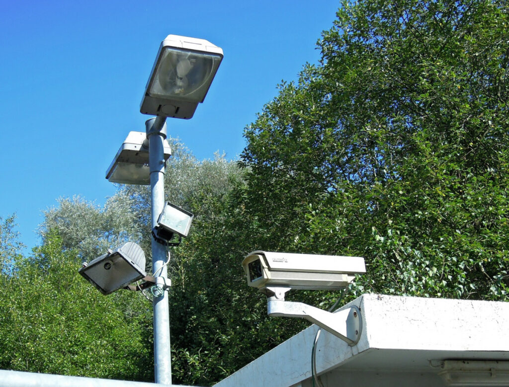 security_lamps_lantern_lighting_camera_light_monitoring_watch-1013624